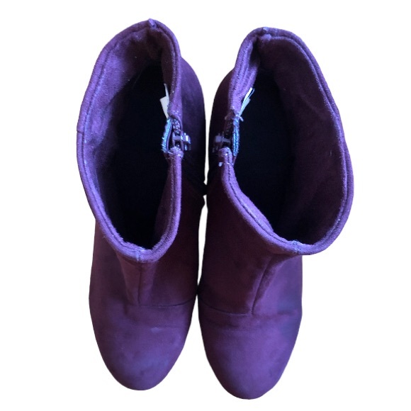 💫 Holiday Edition Purple Suede Booties - Picture 6 of 8